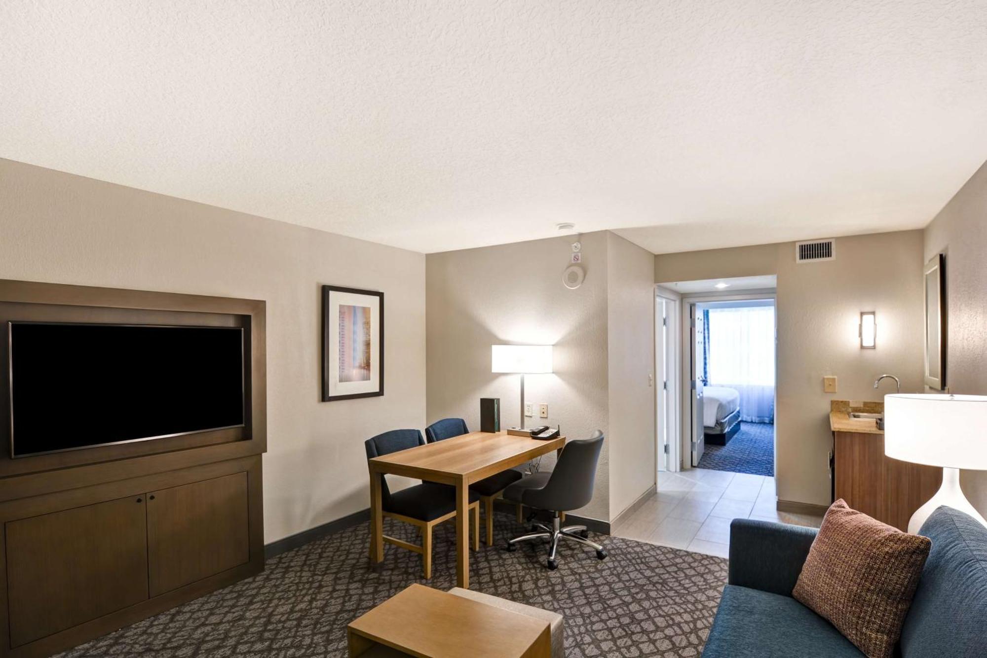 เอ็มบาสซี่ สวีทส์ โฮเต็ล ออแลนโด้ ดาว์นทาว์น Hotel ออร์ลันโด ภายนอก รูปภาพ