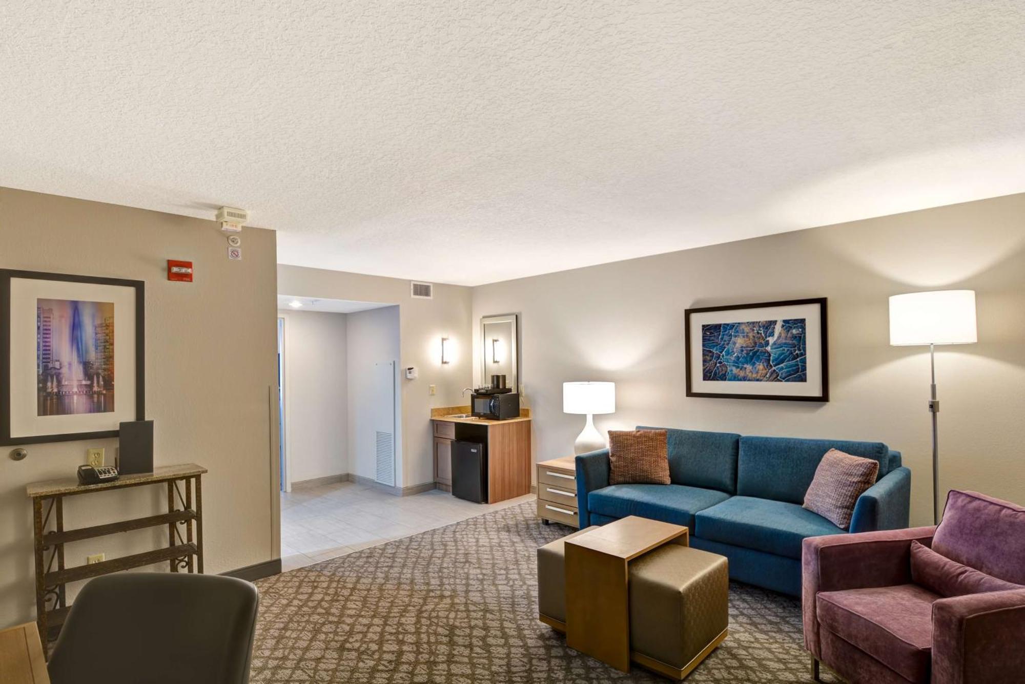 เอ็มบาสซี่ สวีทส์ โฮเต็ล ออแลนโด้ ดาว์นทาว์น Hotel ออร์ลันโด ภายนอก รูปภาพ